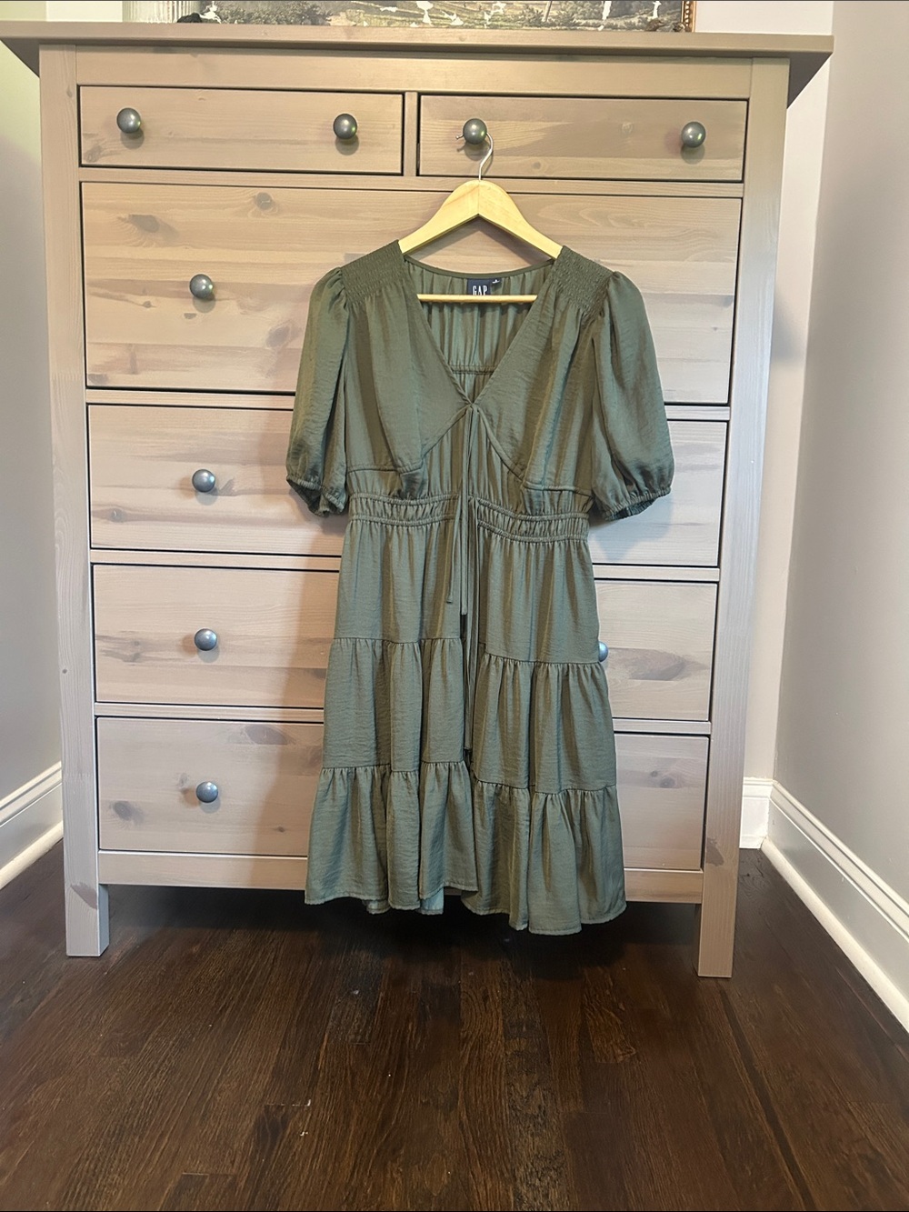 GAP Olive Green Tiered V-Neck Puff Sleeve Midi Dress